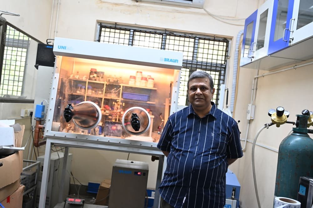 Laboratory of the Organometallics and Polymer Chemistry Group at IIT Madras