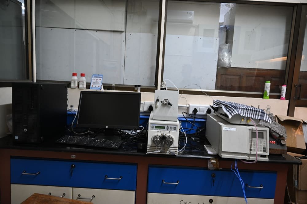 Gel permeation chromatography (GPC) in the Chakraborty Group laboratory
