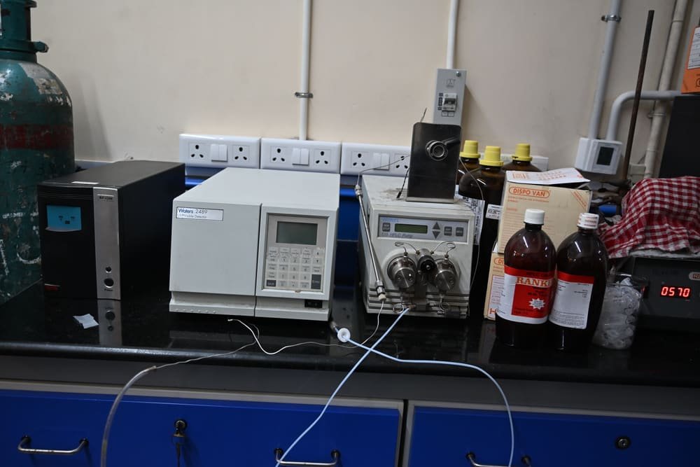 High-performance liquid chromatography (HPLC) in the Chakraborty Group laboratory